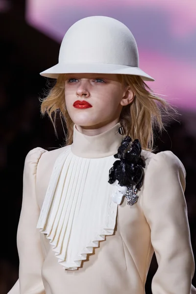Look 83